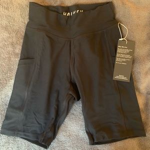 WOLVEN black pocket bike shorts